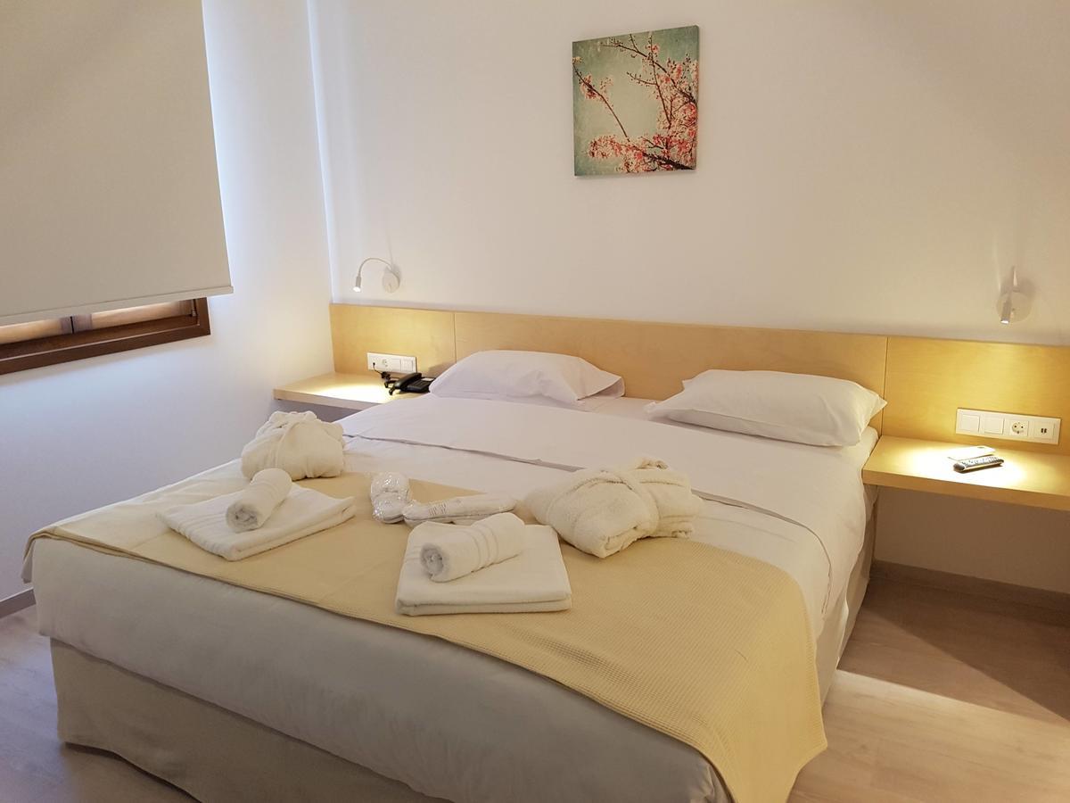 8kto Skiathos-Stadt